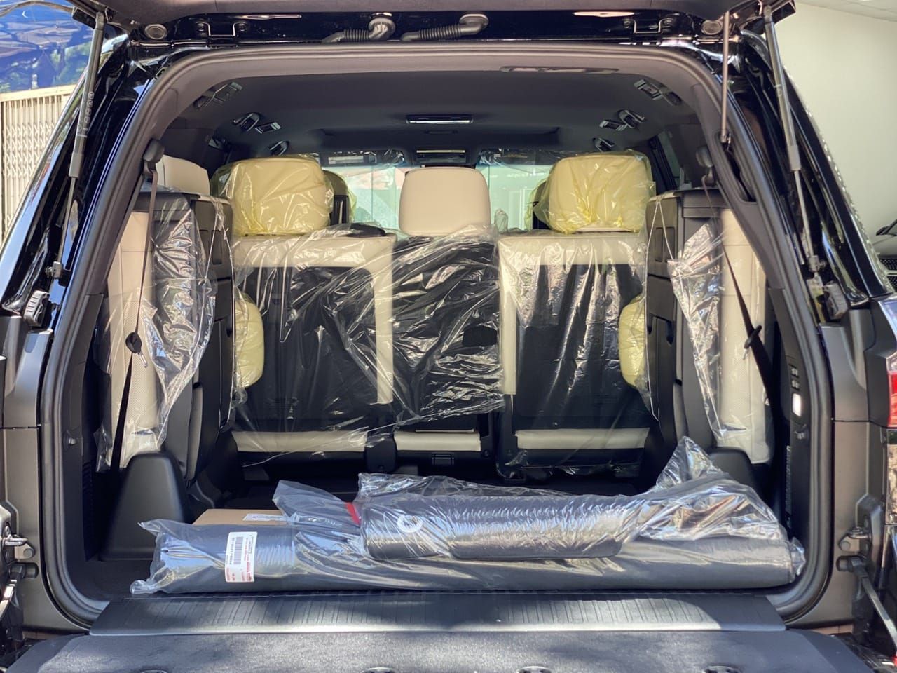 lexus lx570 2021 Khoang hành lý LEXUS LX570 SUPER SPORT 2021